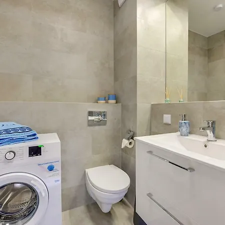 Via Deluxe Apartment *